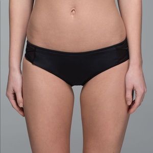 Lululemon Surf to Sand Hipster Swim Suit Bikini Bottoms Size 6 BNWT